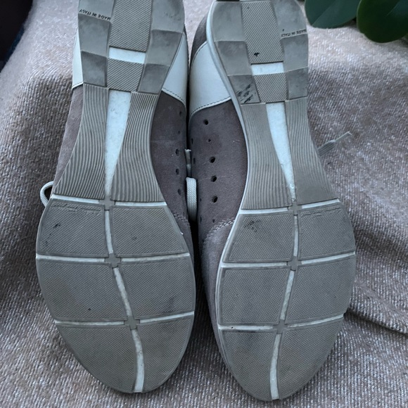 Salvadore Ferragamo Size 7 Mens Grey Suede Sneakers - Picture 5 of 7